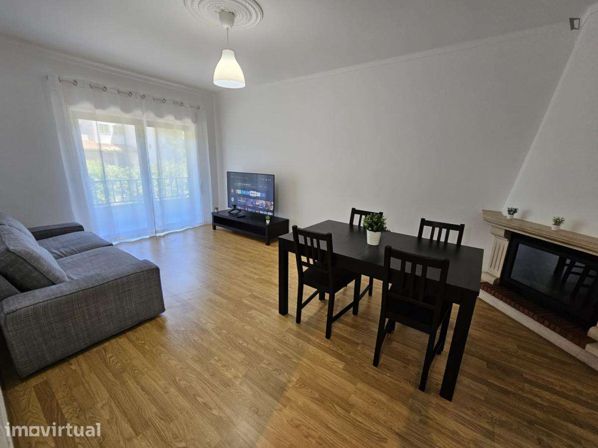 Quarto - localizado em Leiria - Grande imagem: 4/12
