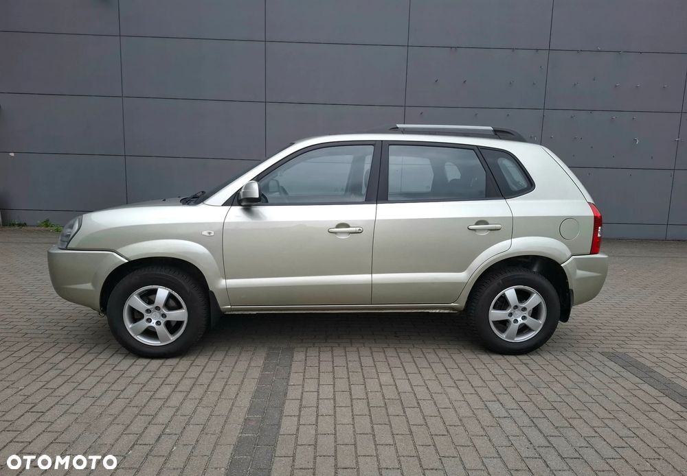 Hyundai Tucson 2.0 Comfort 2WD - 14