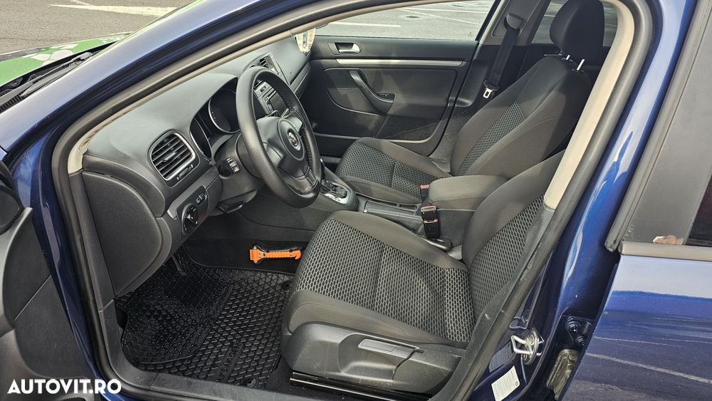 Volkswagen Golf 1.6 TDI DPF DSG move - 6