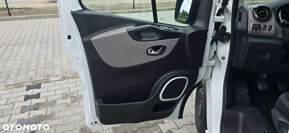 Renault Trafic - 19