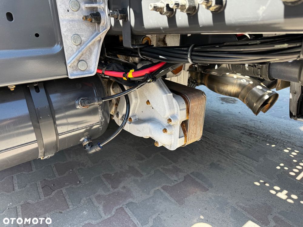 Renault T480 retarder - 11