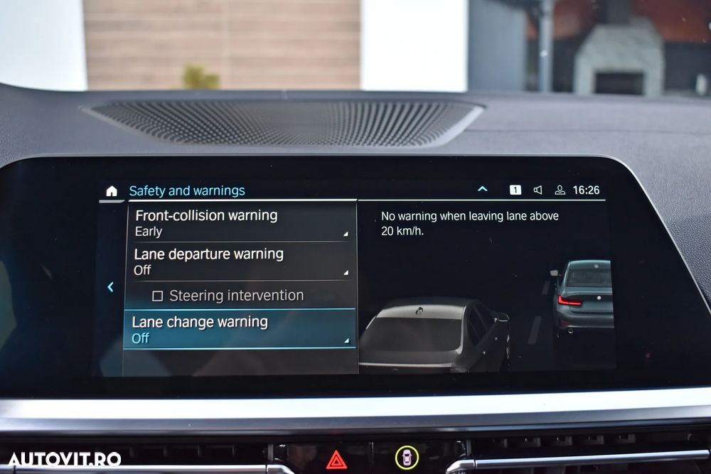 BMW Seria 3 330e Aut. Sport Line - 29