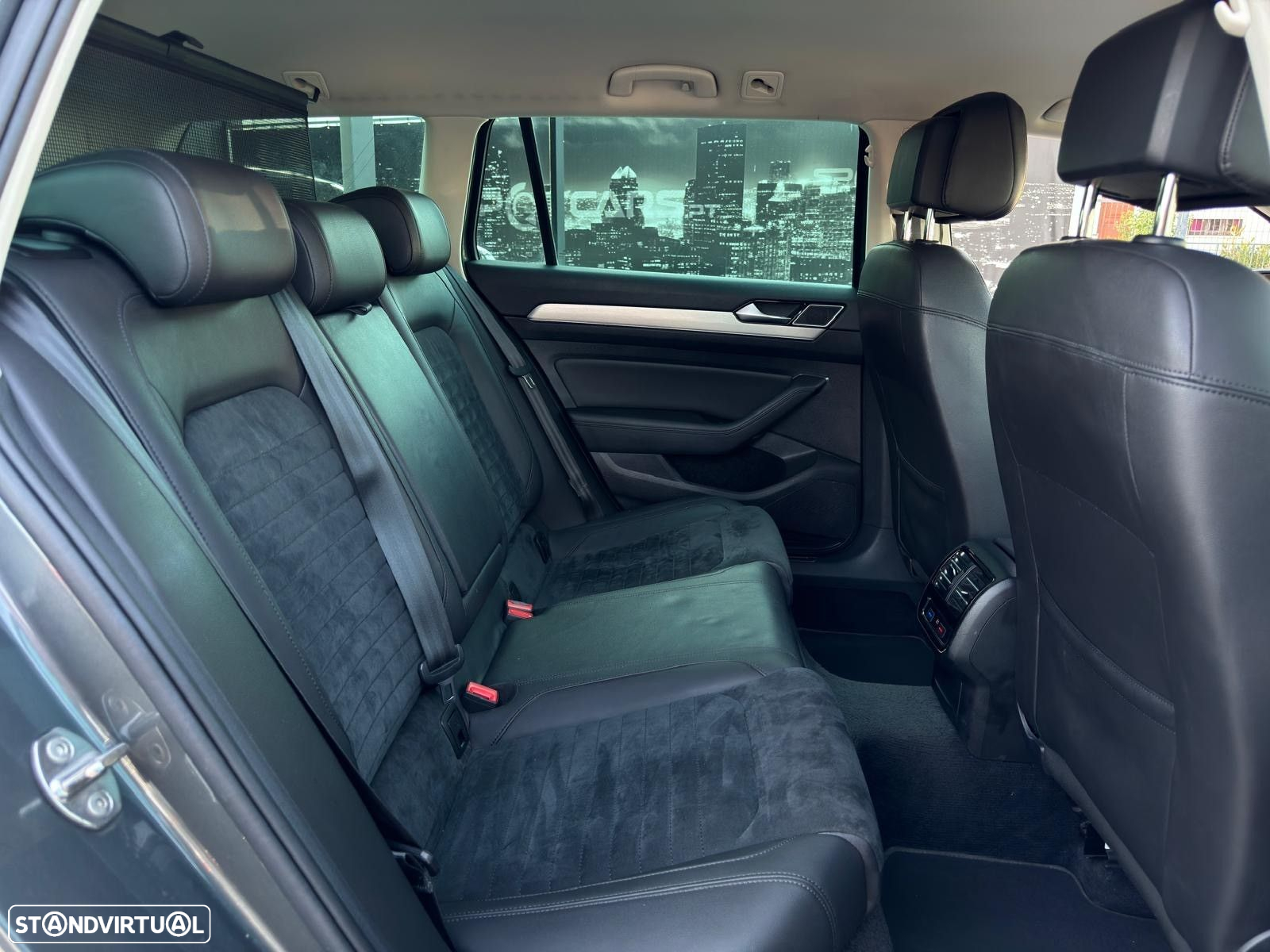 VW Passat Variant 2.0 TDi Highline - 15