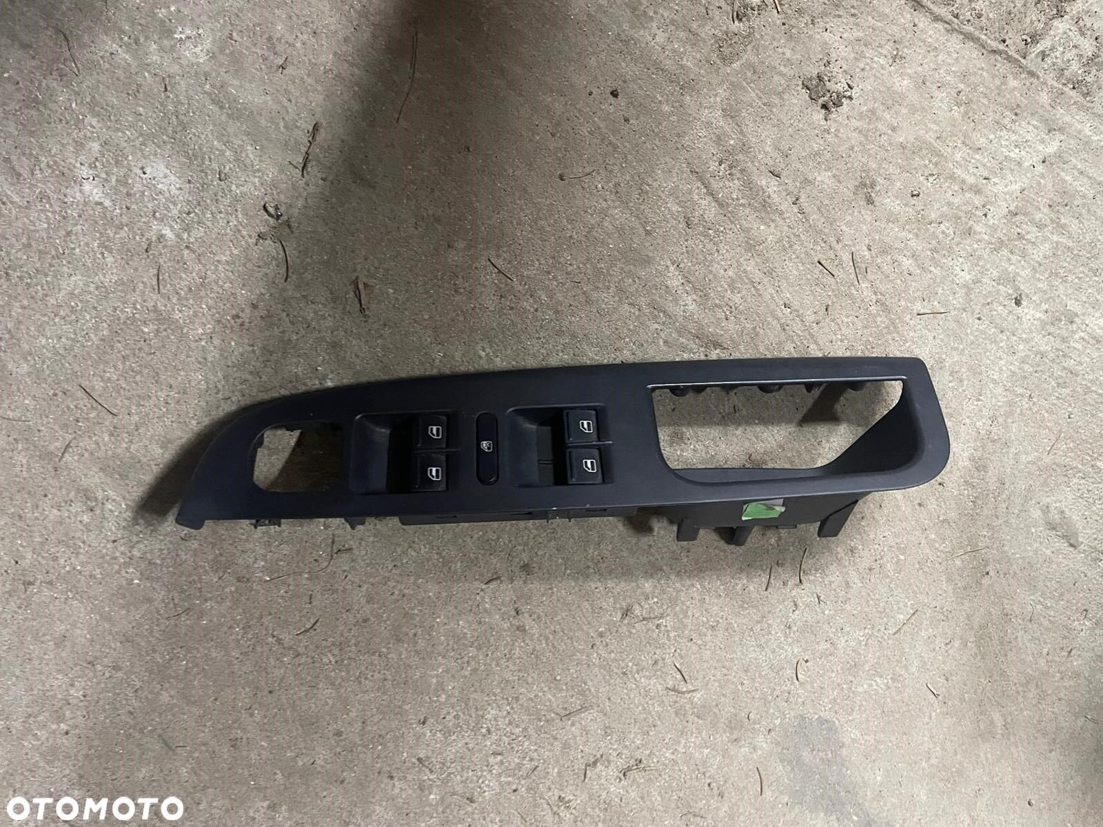 Panel przełącznik szyb rączka uchwyt lewy przedni przód VW Volkswagen Seat 1K4959857A 1K4868049C - 1