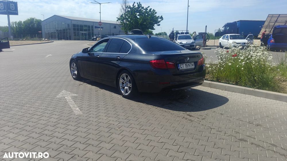 BMW Seria 5 520d EfficientDynamics Edition - 2