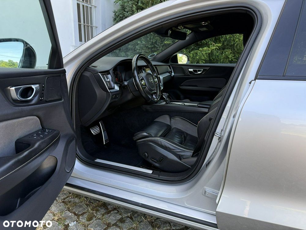 Volvo V60 T4 Geartronic R-Design - 14
