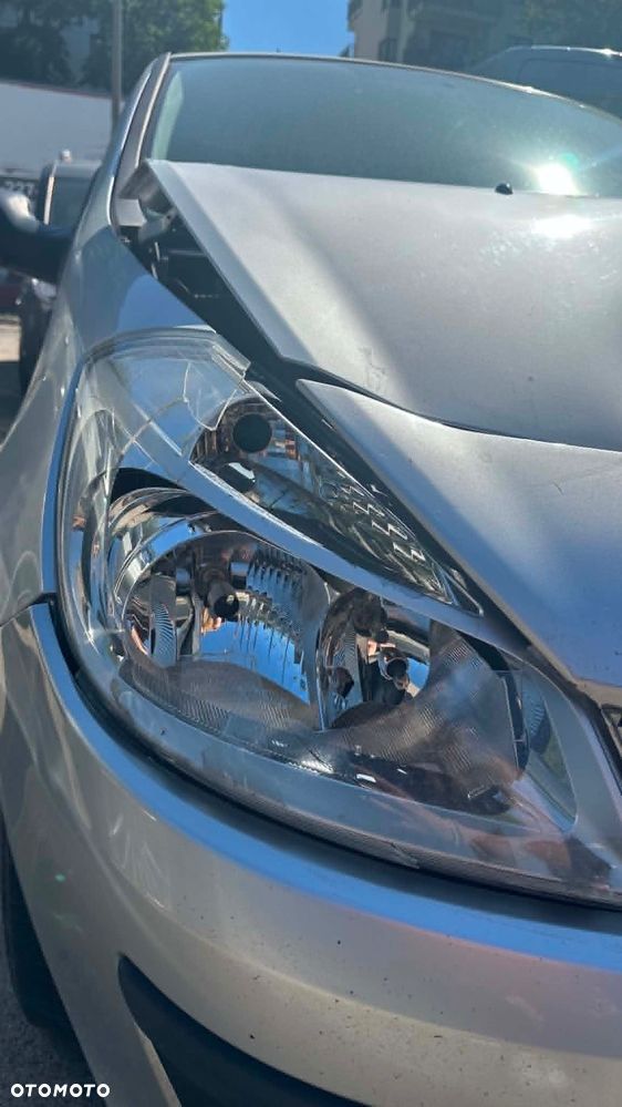 Renault Clio - 2