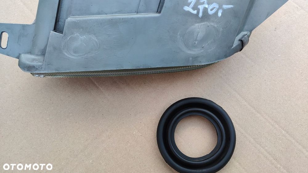 Alfa Romeo GTV Spider lampa prawa.Reflektor. - 13