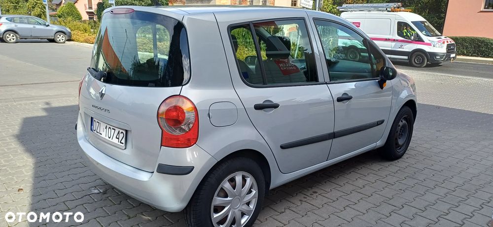 Renault Modus 2005 photo 2