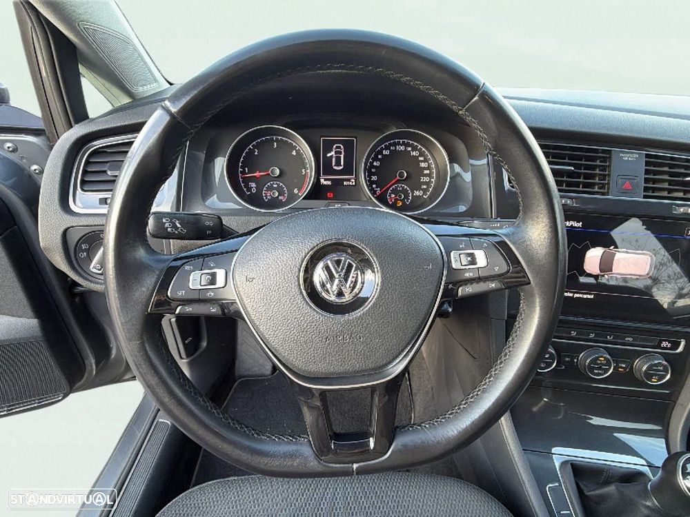 VW Golf 1.6 TDI Confortline - 10