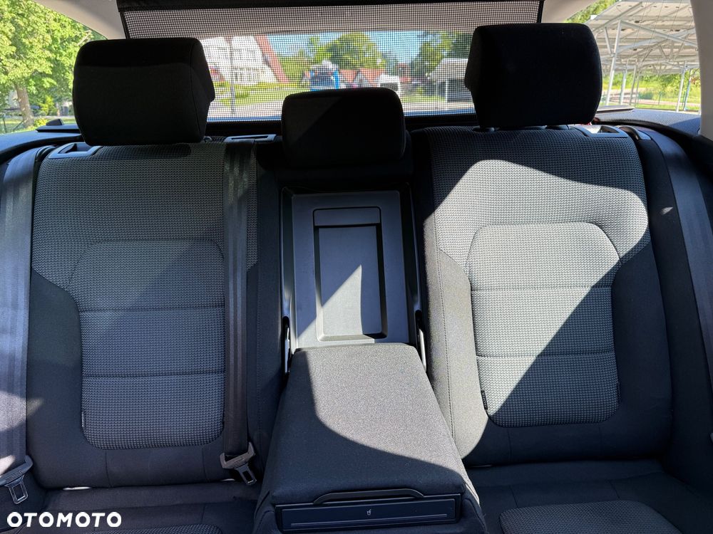 Volkswagen Passat 2.0 TDI Highline - 14