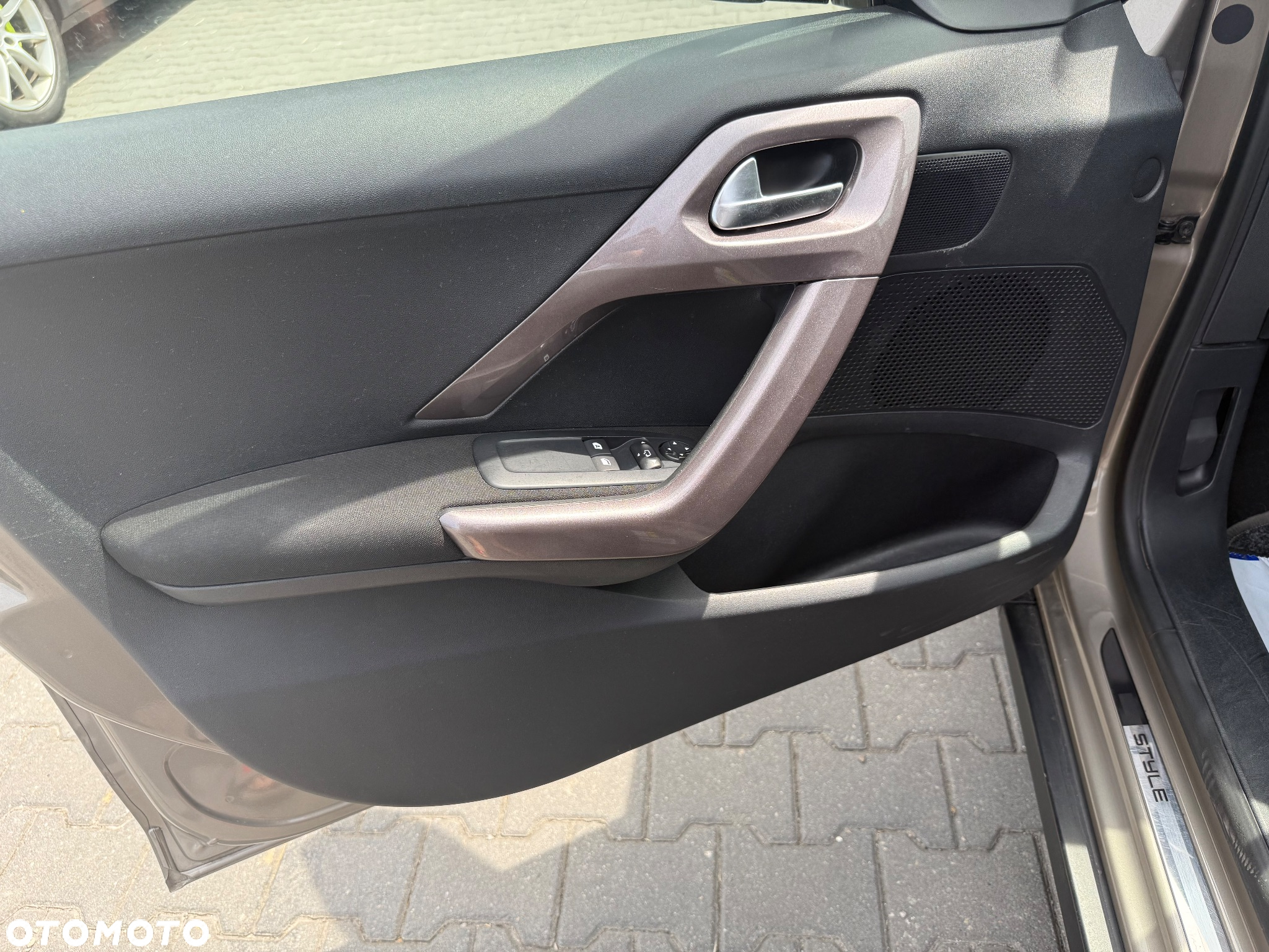 Peugeot 2008 1.2 Pure Tech Access EU6 - 11