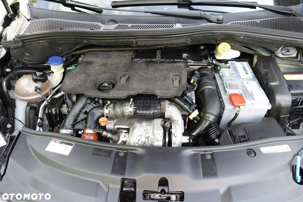 Peugeot 2008 - 12