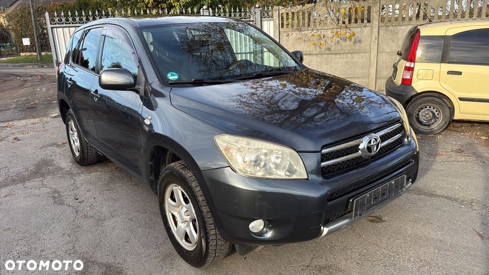 Toyota RAV4 2.2 D-4D 4x4 - 4