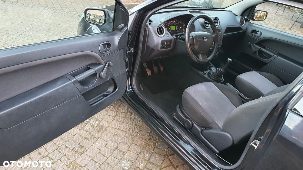 Ford Fiesta 1.3 Ambiente - 7