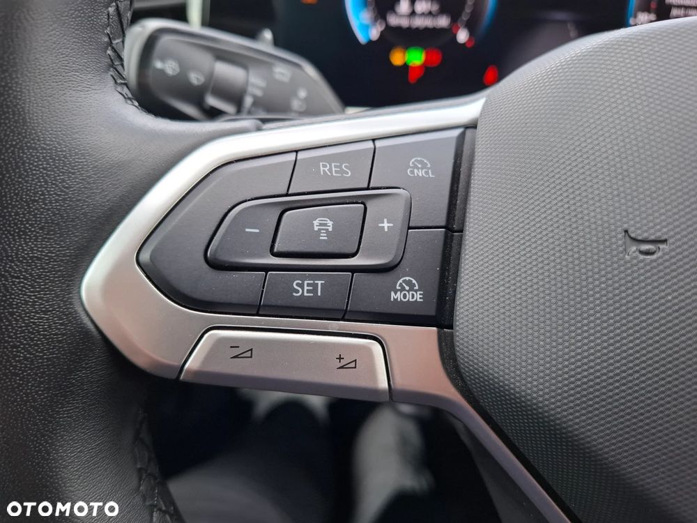 Volkswagen Passat Variant 2.0 TDI SCR Elegance DSG - 23