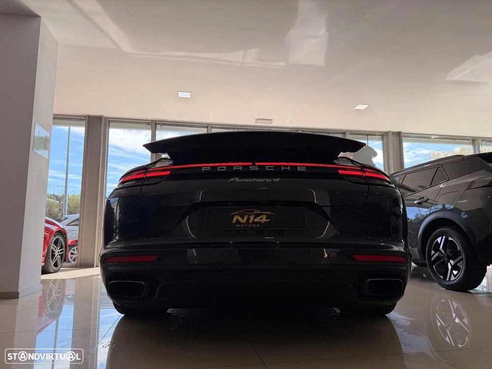Porsche Panamera - 8
