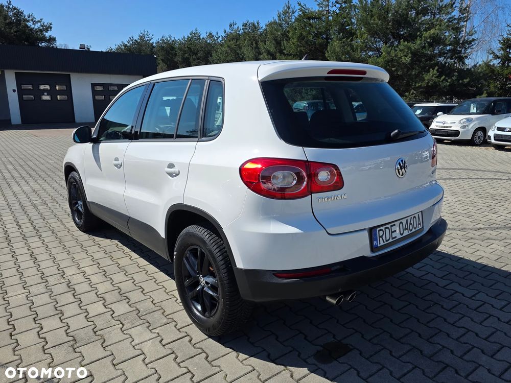 Volkswagen Tiguan - 5