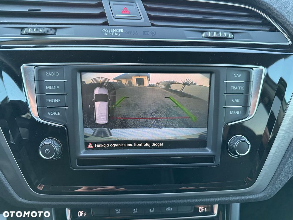 Volkswagen Touran 1.6 TDI SCR (BlueMotion Technology) DSG Comfortline - 26