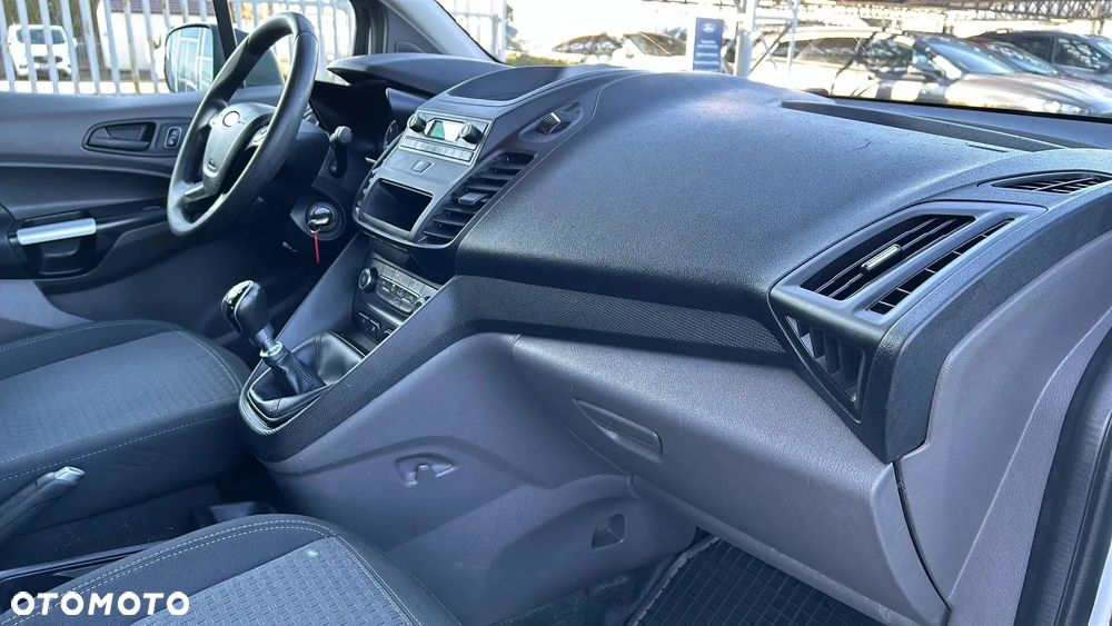 Ford Transit Connect - 18