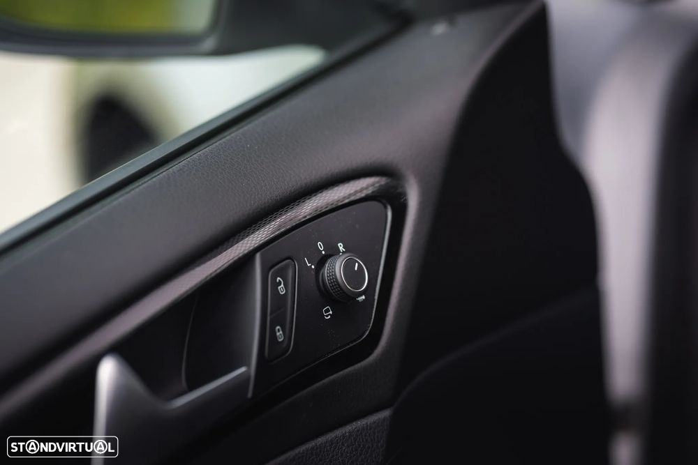 VW Golf GTI Performance BlueMotion DSG - 24