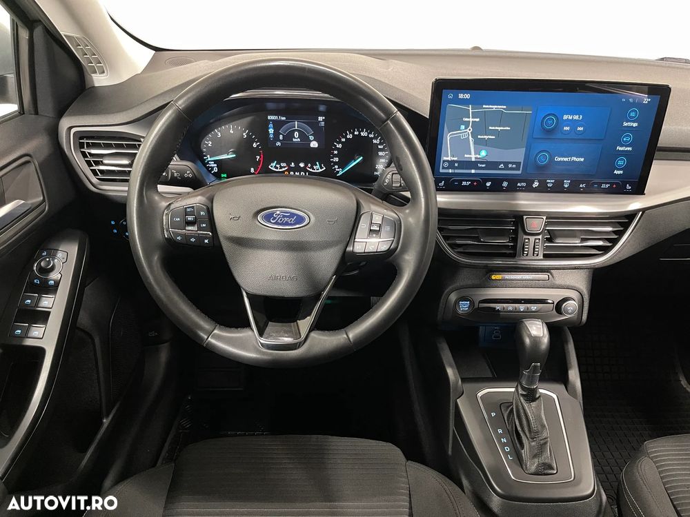 FORD Focus 2023 — imagine 6