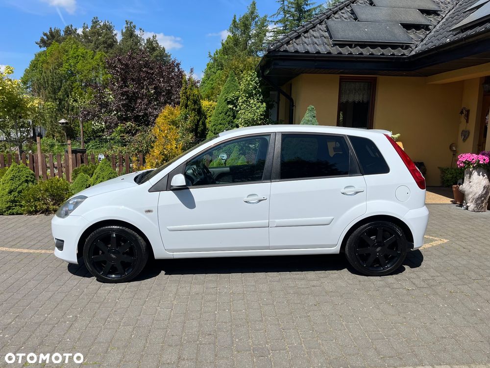 Ford Fiesta 1.4 Ambiente - 16