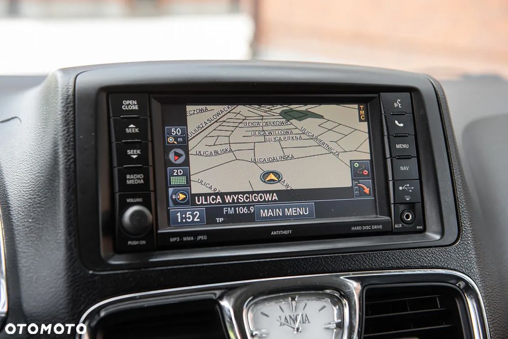 Lancia Voyager 2.8CRD Gold - 14