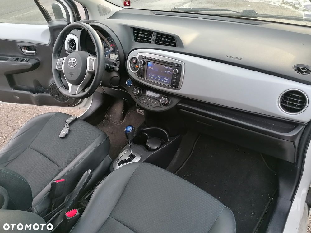 Toyota Yaris - 8