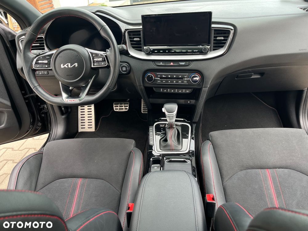 Kia ProCeed 1.6 T-GDI GT DCT - 24