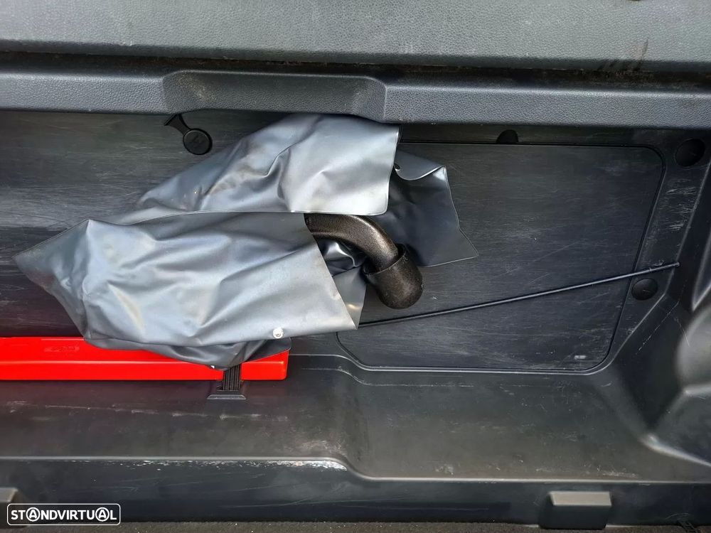 Peugeot 3008 2.0 HDi Hybrid4 - 22