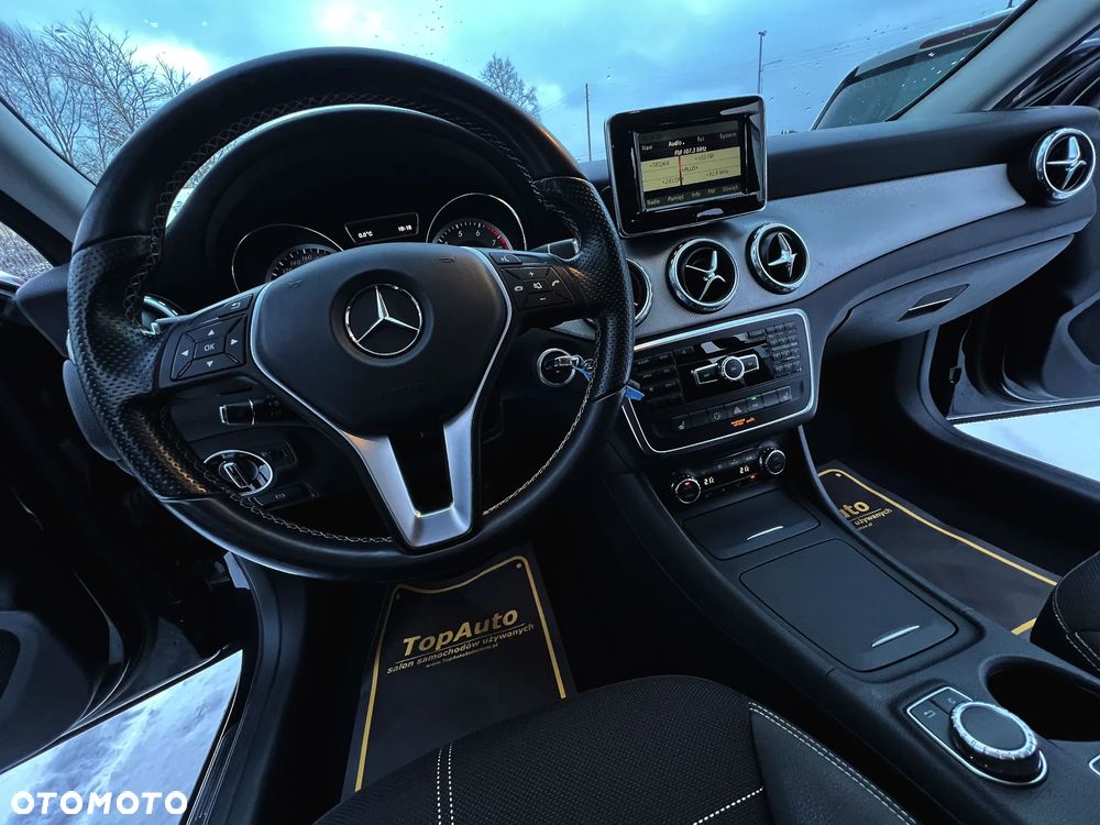 Mercedes-Benz GLA 200 7G-DCT Style - 31