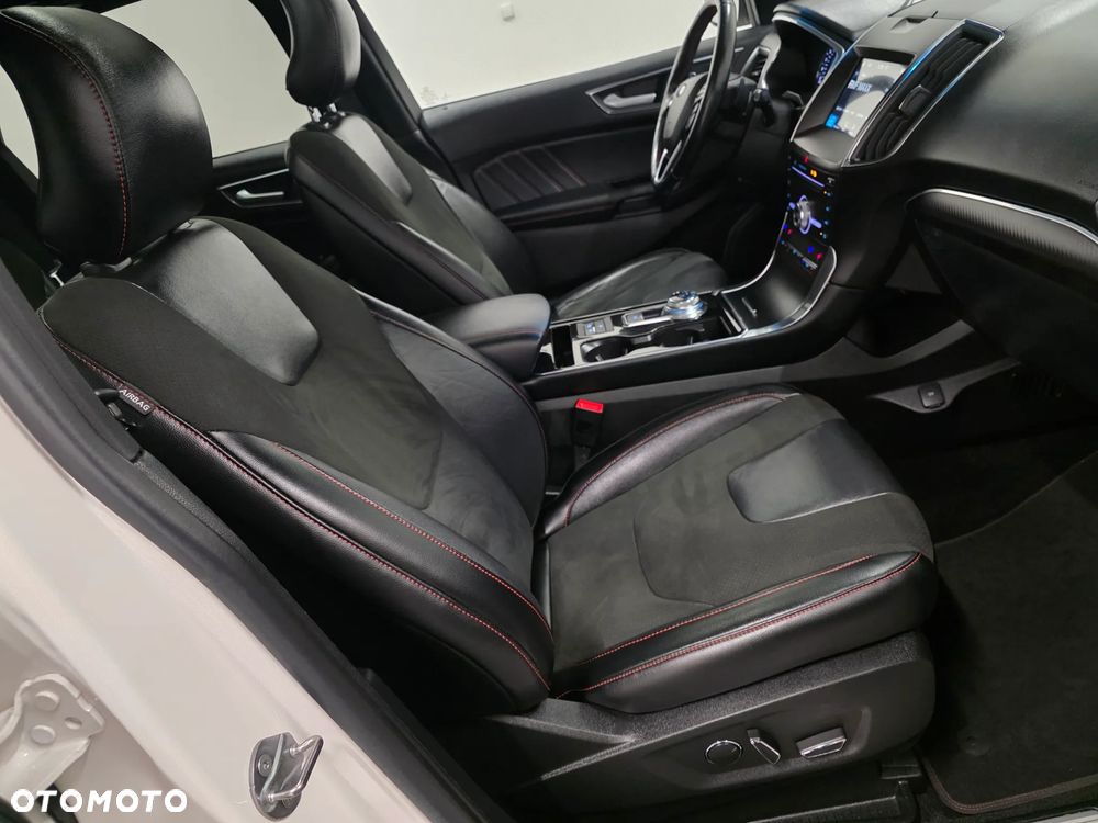 Ford Edge 2.0 EcoBlue Twin-Turbo 4WD ST-Line - 18