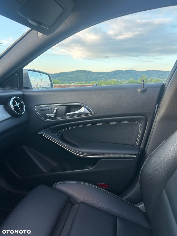 Mercedes-Benz CLA 250 4-Matic - 13