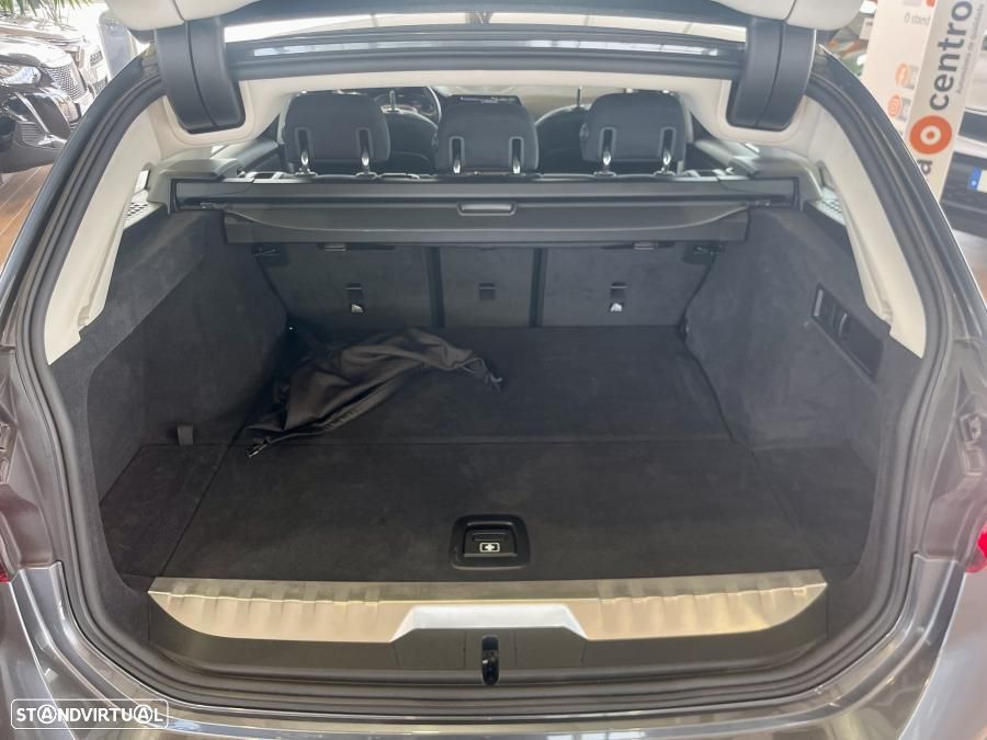BMW 320 e Corporate Edition Auto - 35