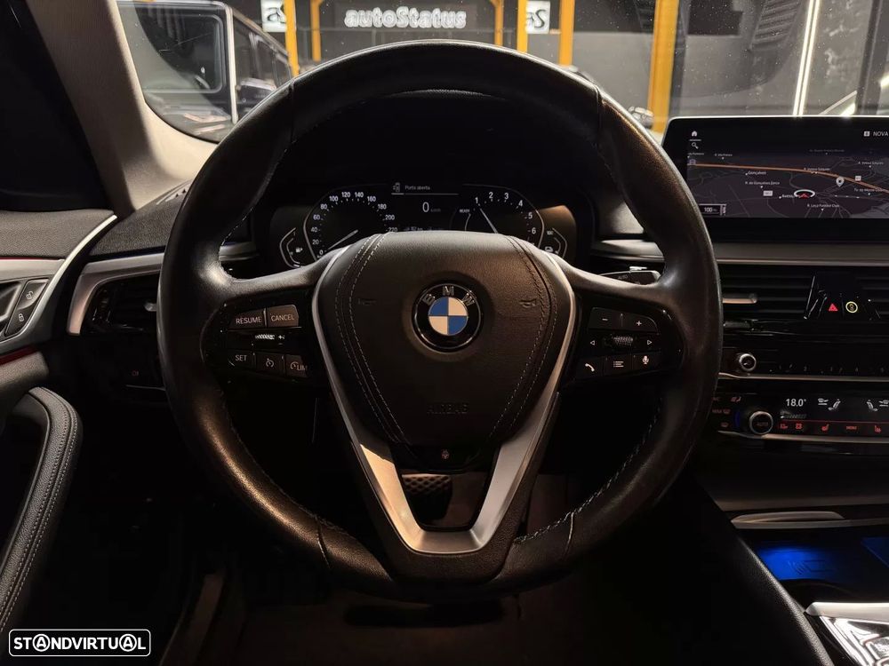 BMW 530 e Aut. Luxury Line — fotografia 12