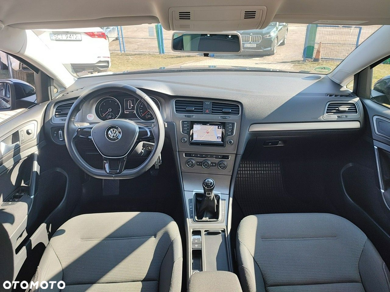 Volkswagen Golf - 11