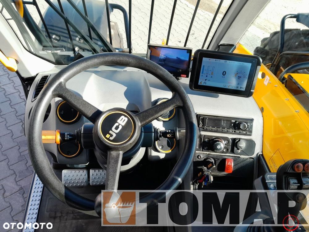JCB 560-80 2023R agri - 24