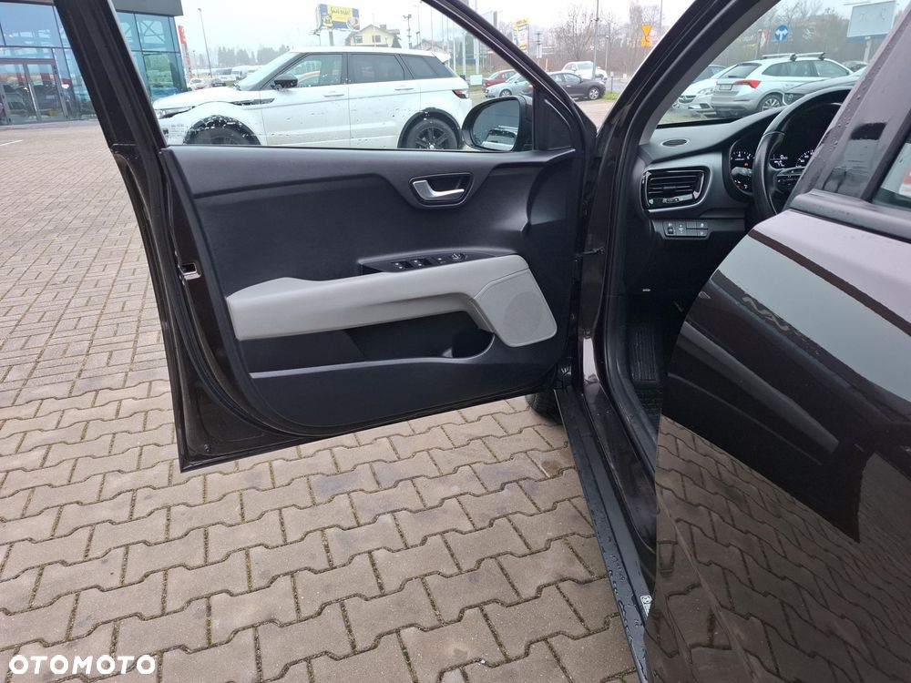 Kia Stonic 1.0 T-GDI L - 10