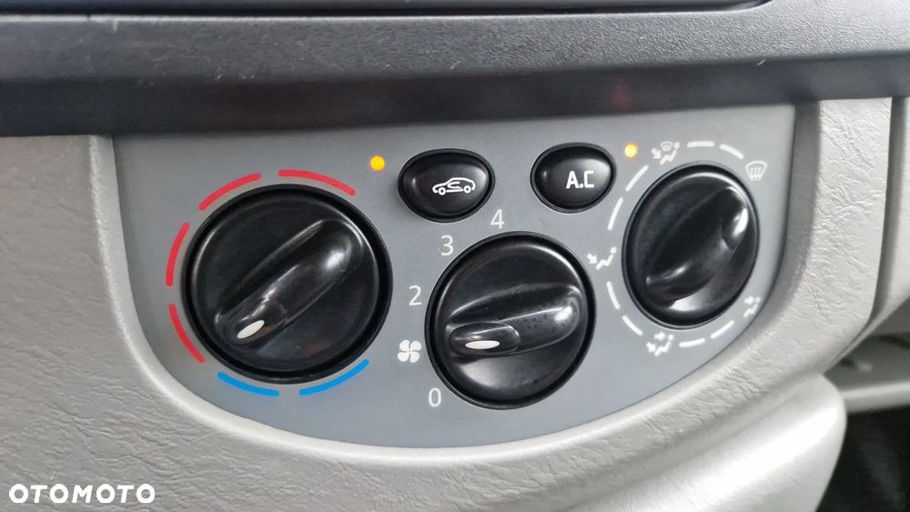 Opel Vivaro - 14