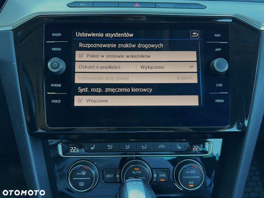 Volkswagen Passat - 28