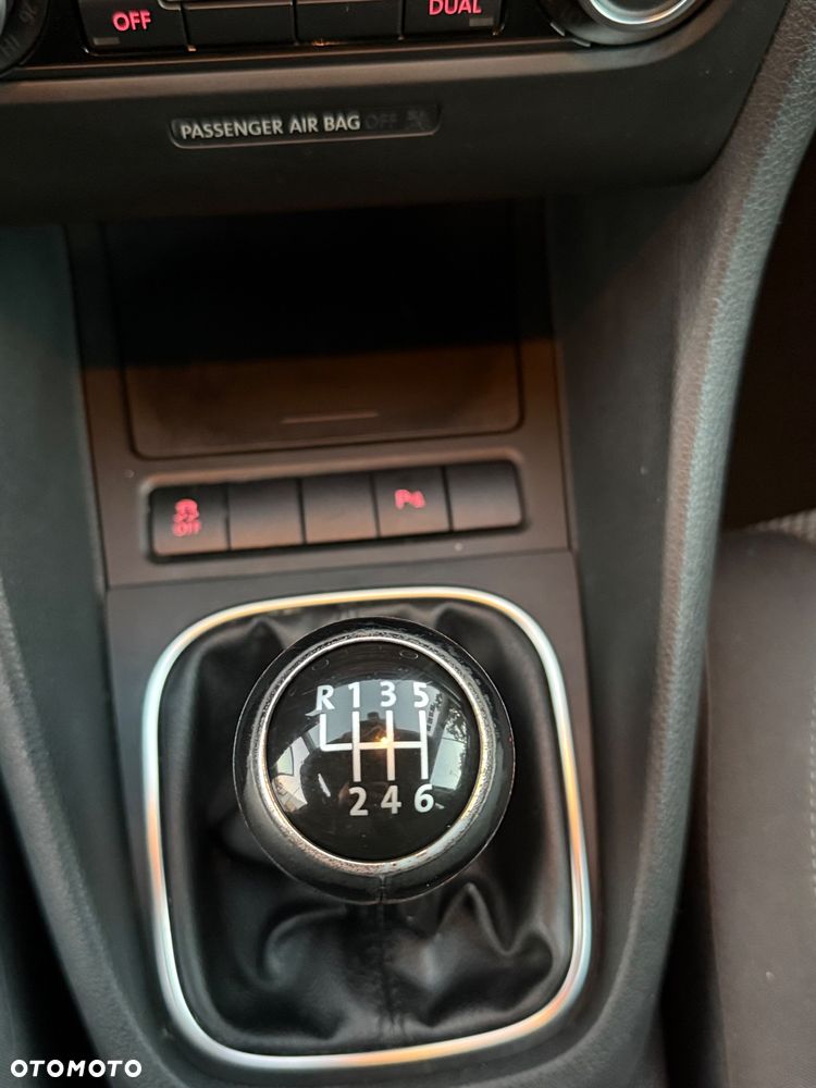 Volkswagen Golf 2.0 TDI DPF GT Sport - 31