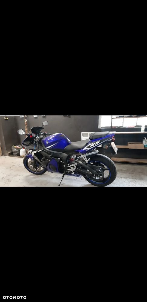 Yamaha R6 - 6