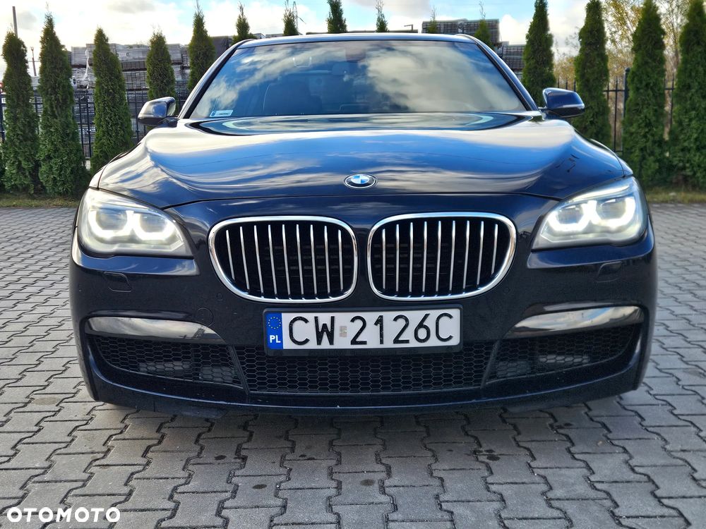 BMW Seria 7 750i xDrive Edition Exclusive - 34