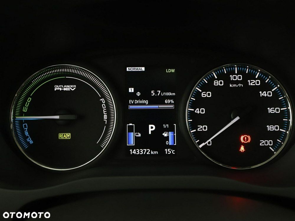 Mitsubishi Outlander Instyle NAVI - 23