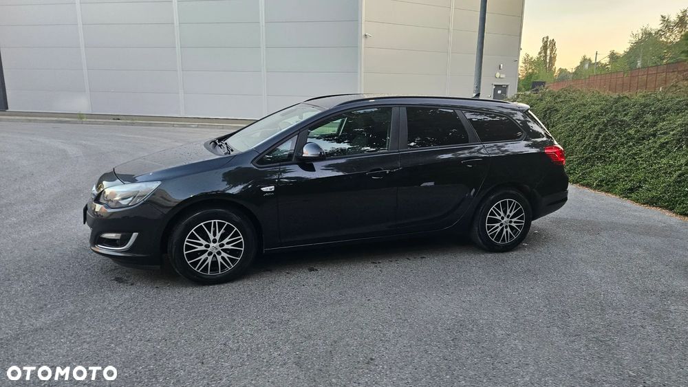 Opel Astra 1.4 Turbo 150 Jahre - 19