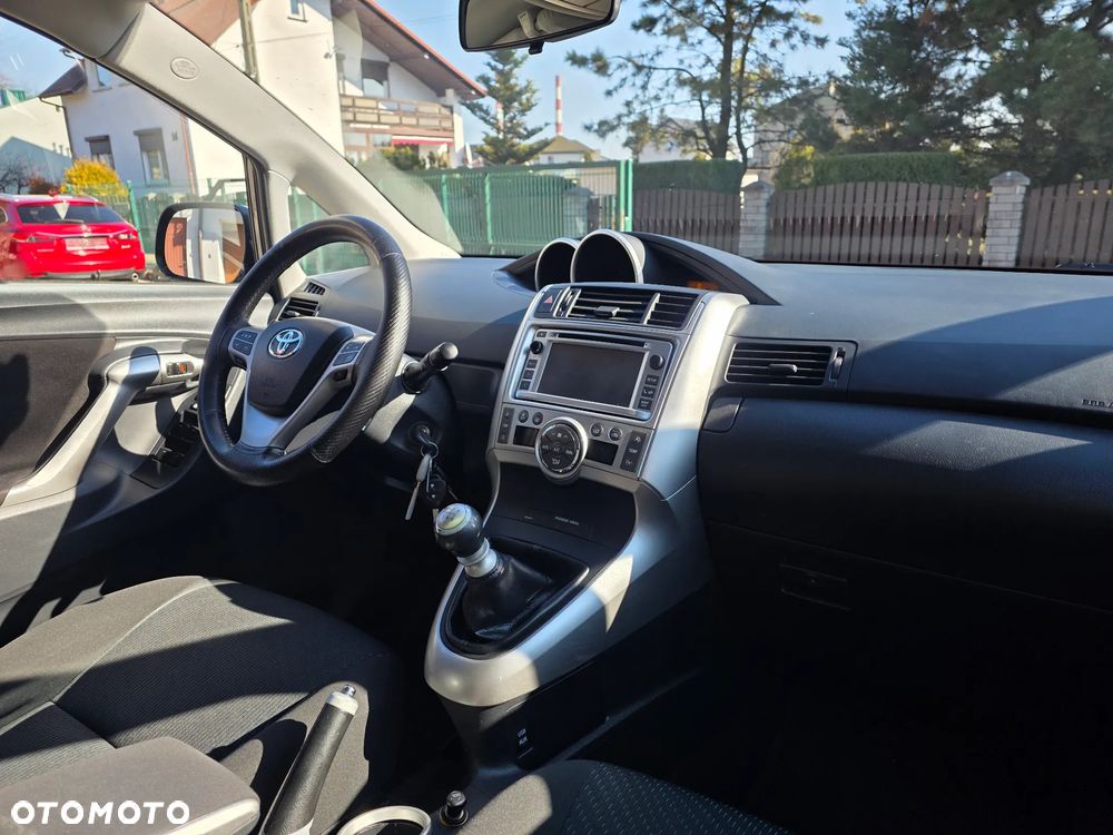 Toyota Verso 2.0 D-4D - 9