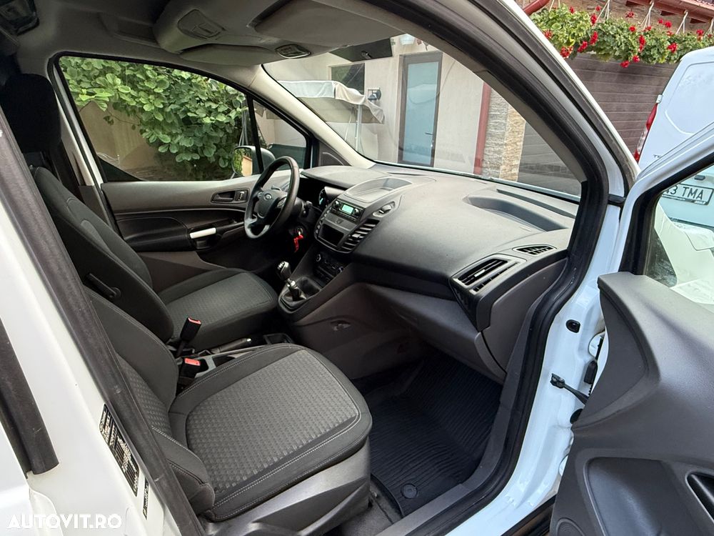 Ford Transit Connect - 8