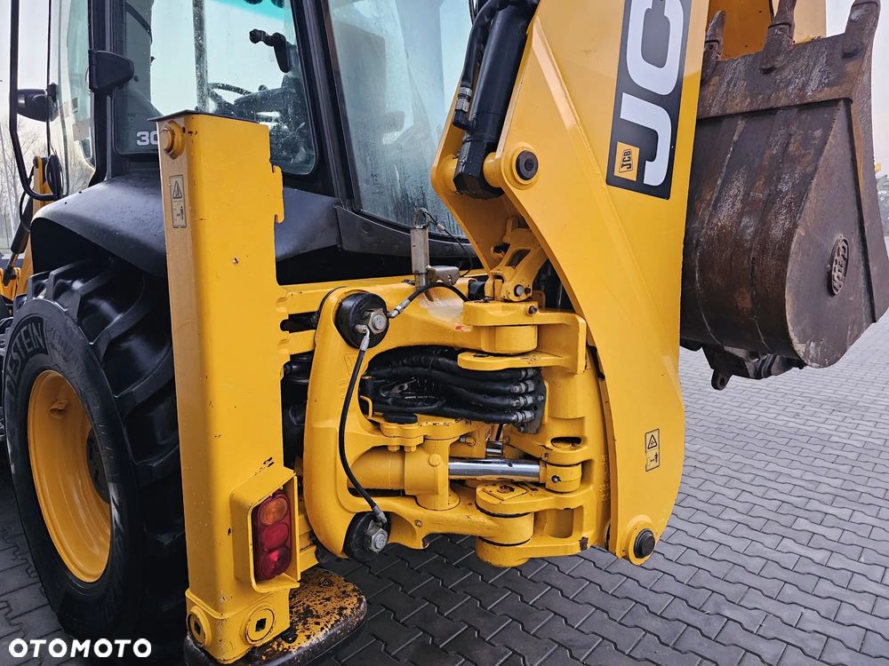 JCB 3CX Contractor 110kM - 11