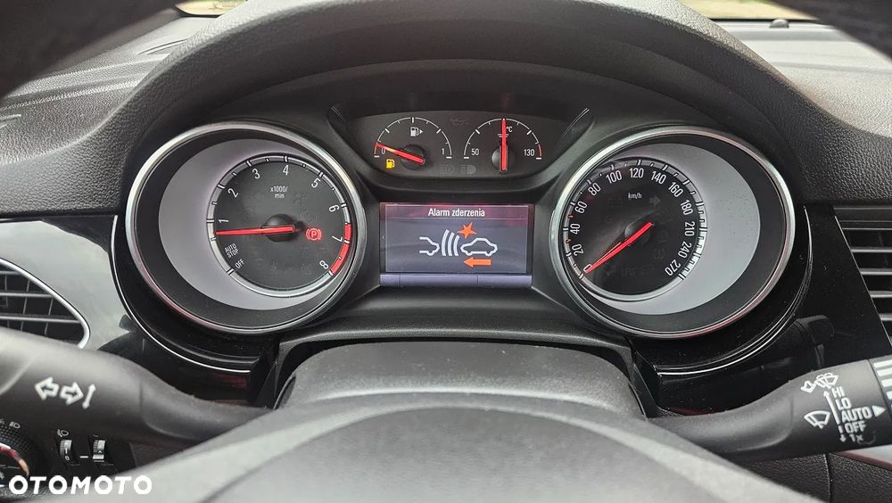 Opel Astra 1.4 Turbo Innovation - 17
